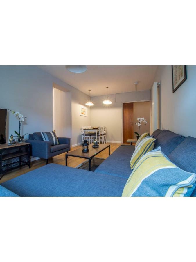 Central And Stylish One Bedroom Apartment エディンバラ エクステリア 写真