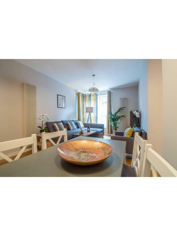 Central And Stylish One Bedroom Apartment エディンバラ エクステリア 写真