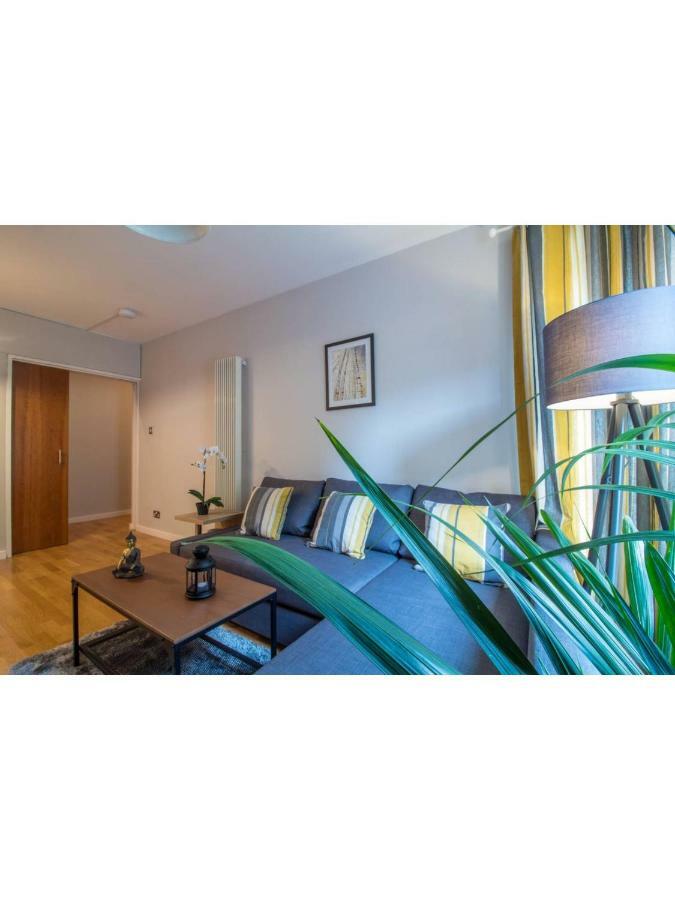 Central And Stylish One Bedroom Apartment エディンバラ エクステリア 写真